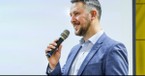 5 Signs You Are Idolizing Your Pastor